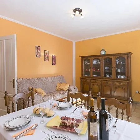 Cozy Seaside Holiday In Koromacno بيت للعطل Raša