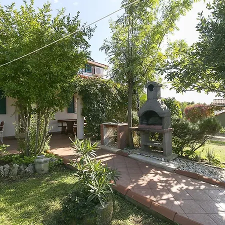 بيت للعطل Cozy Seaside Holiday In Koromacno *